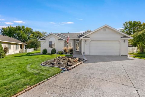 Photo of 1538 Brookside Loop, Twin Falls, ID 83301 (MLS # 98966934)