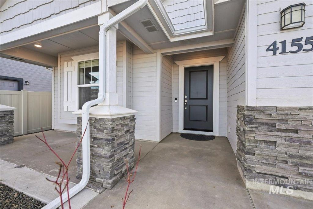 Photo of 4155 E Eagle Ridge Dr, Nampa, ID 83686 (MLS # 98975656)