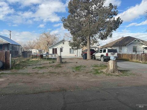 Photo of 252 Alexander St, Twin Falls, ID 83301 (MLS # 98968976)