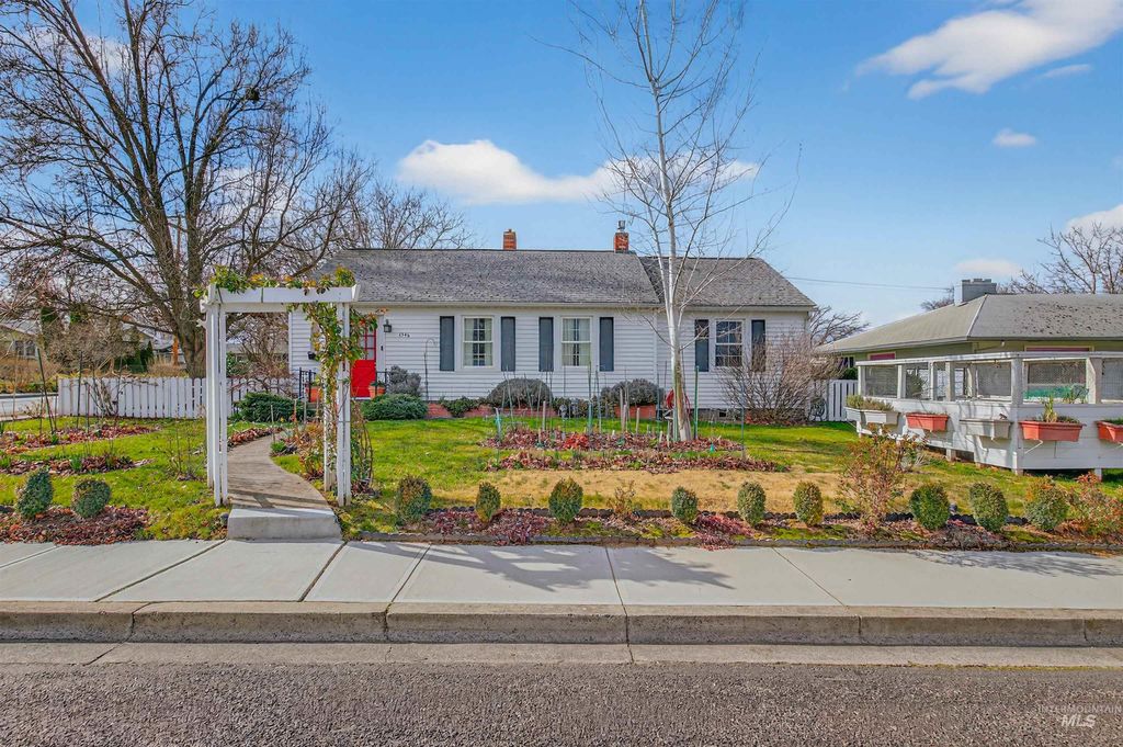 Photo of 1346 7th Street, Clarkston, WA 99403 (MLS # 98977296)