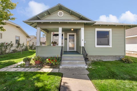 Photo of 411 2nd Ave W AVE, Twin Falls, ID 83301 (MLS # 99001144)