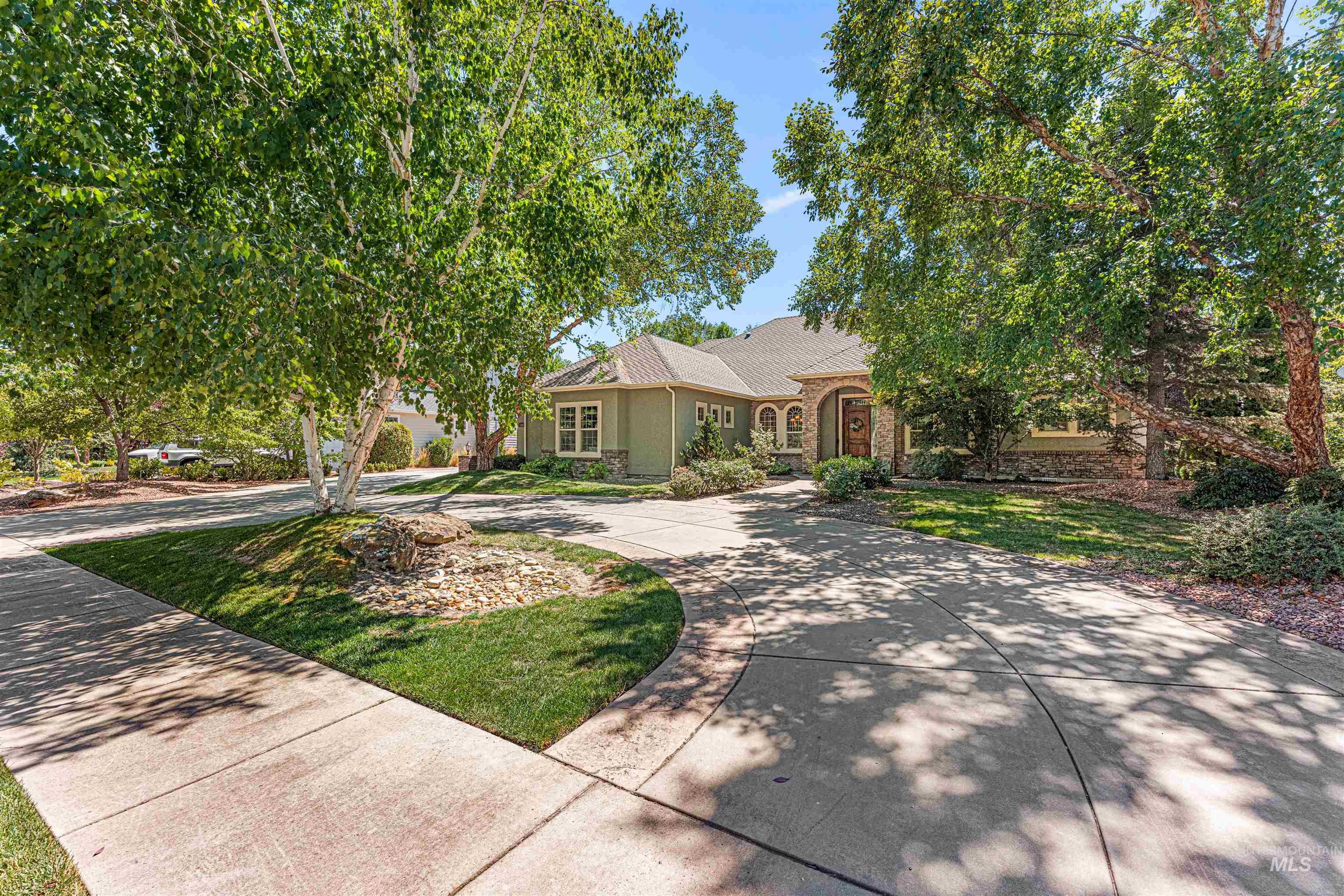 1420 S Hidden Island Place