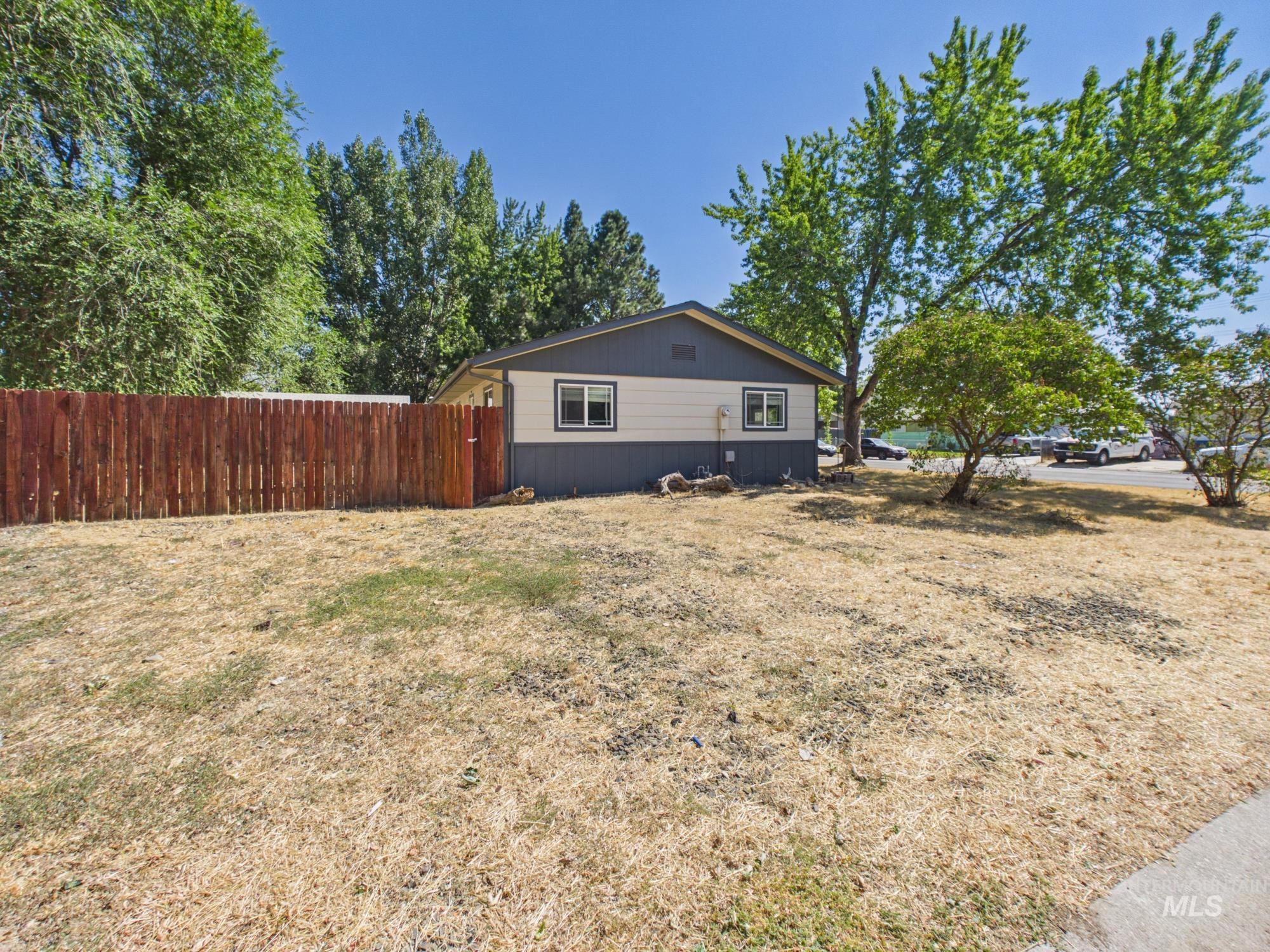 605 Harmon Way