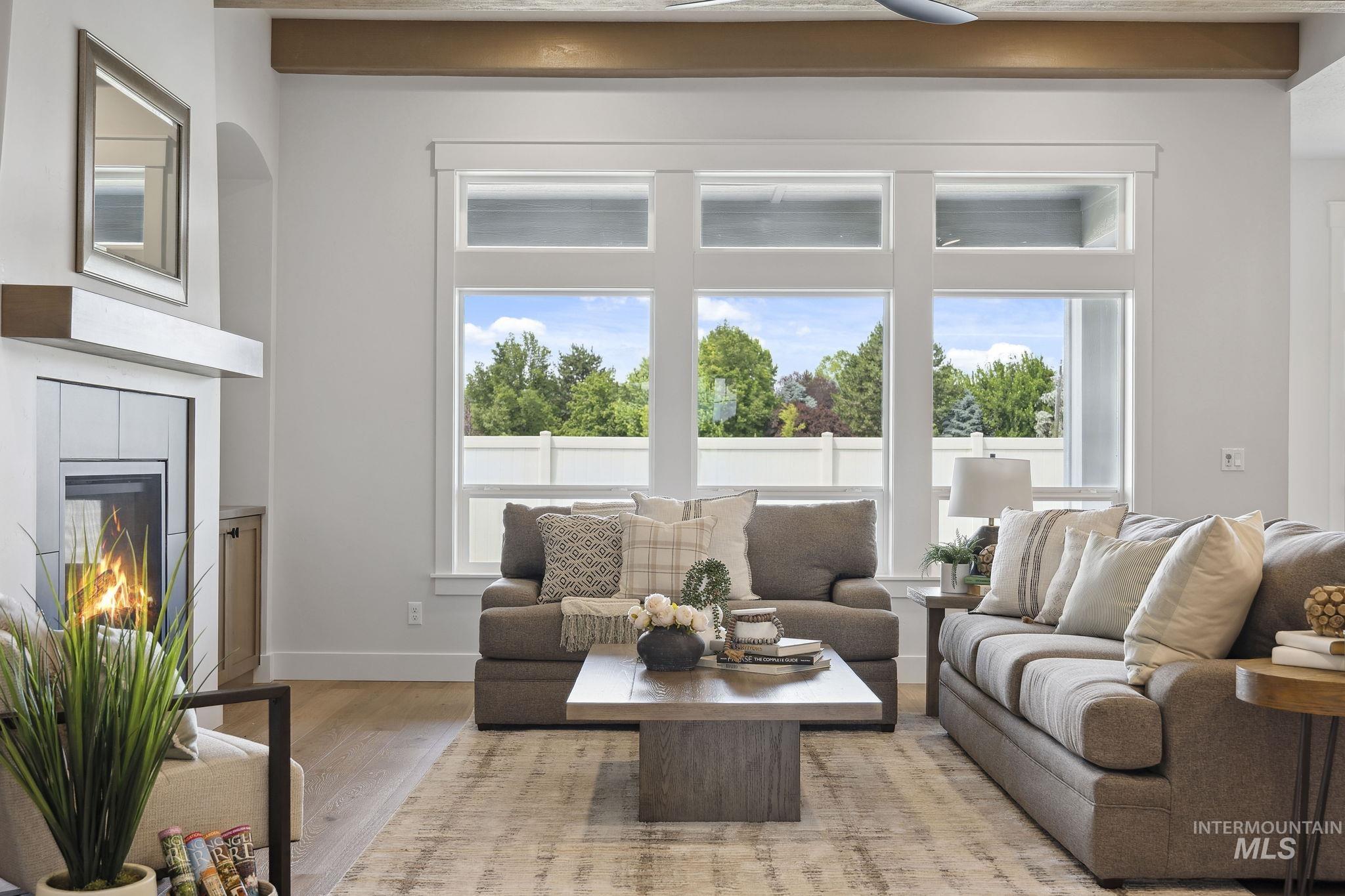 313 N Boulder Ridge Way