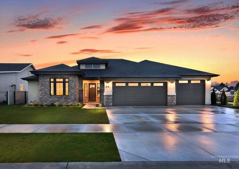 Photo of 313 N Boulder Ridge Way, Eagle, ID 83616 (MLS # 98964135)