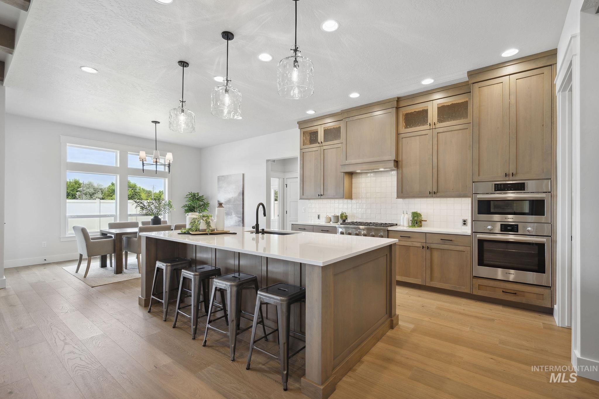 313 N Boulder Ridge Way