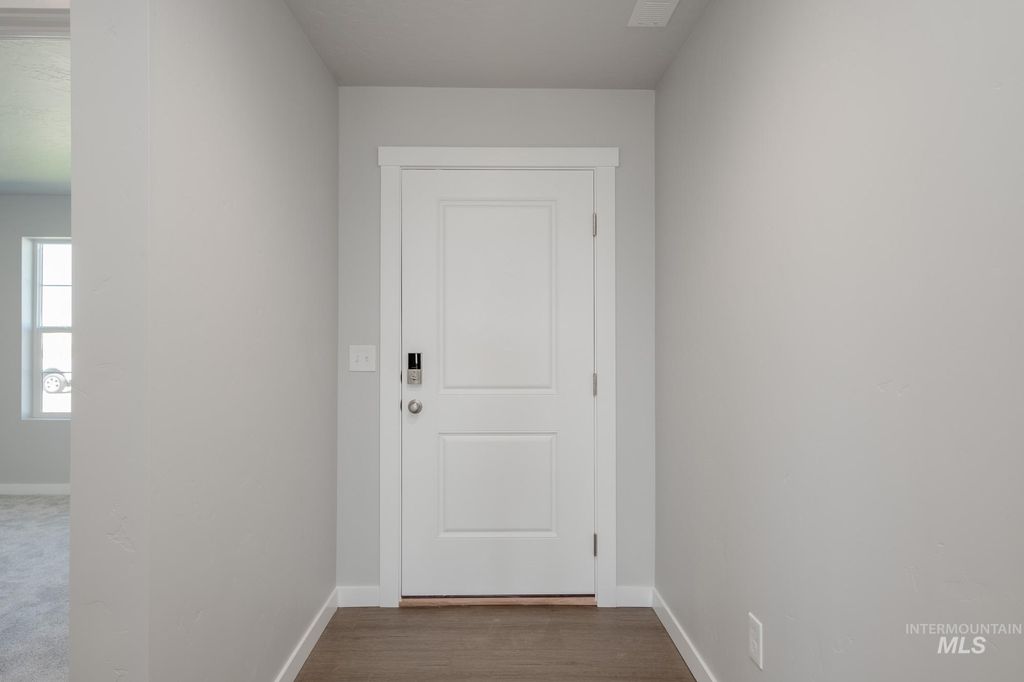 Photo of 15318 Queensbury Ave, Nampa, ID 83651 (MLS # 98979368)