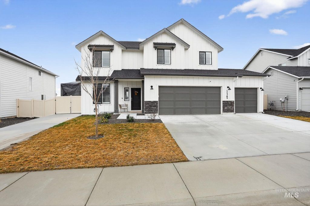 Photo of 11745 W Mountain Iris St, Star, ID 83669 (MLS # 98976067)