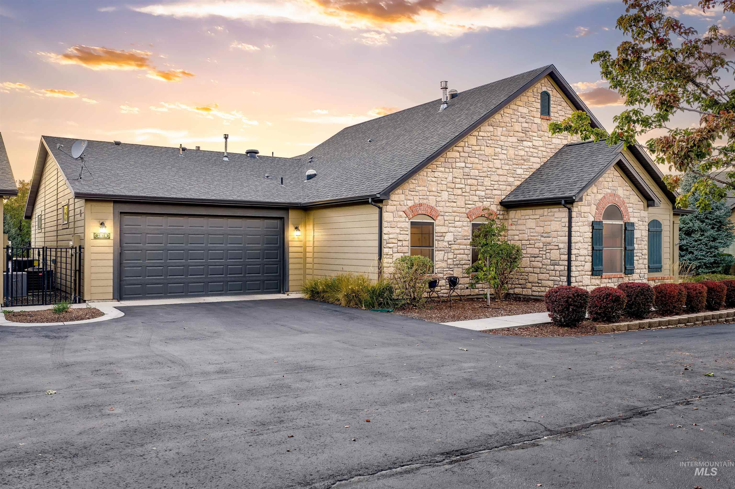 2878 N Cloverdale Rd
