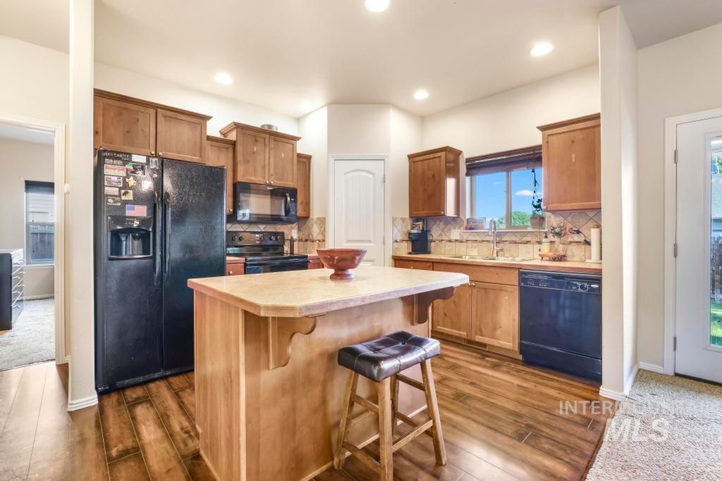 Photo of 910 21st Ave E, Jerome, ID 83338 (MLS # 98962792)