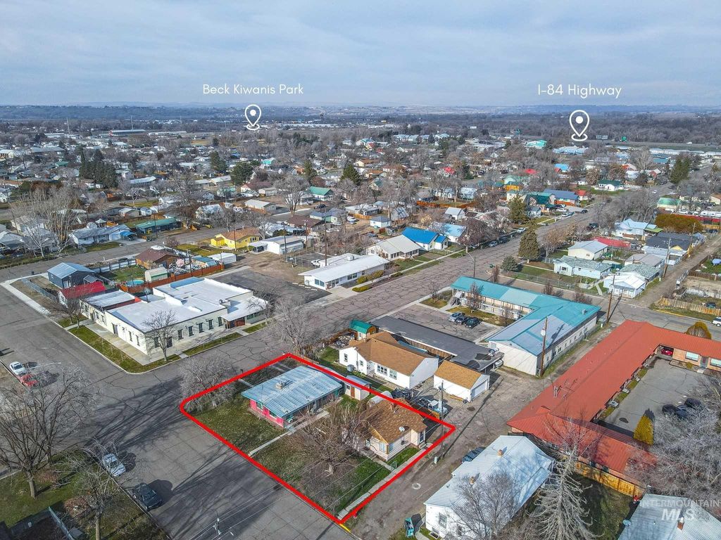 Photo of 510 NW 1st St, Ontario, OR 97914 (MLS # 98971807)