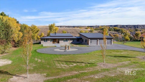 Photo of 952 E 5204 N, Hagerman, ID 83332 (MLS # 98991323)