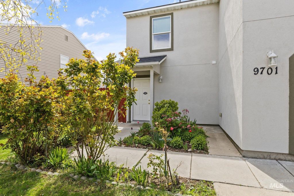 Photo of 9701 W Littlewood Dr, Boise, ID 83709 (MLS # 98983149)