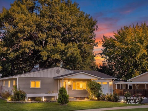 Photo of 252 South East Boulevard, New Plymouth, ID 83655 (MLS # 99000466)
