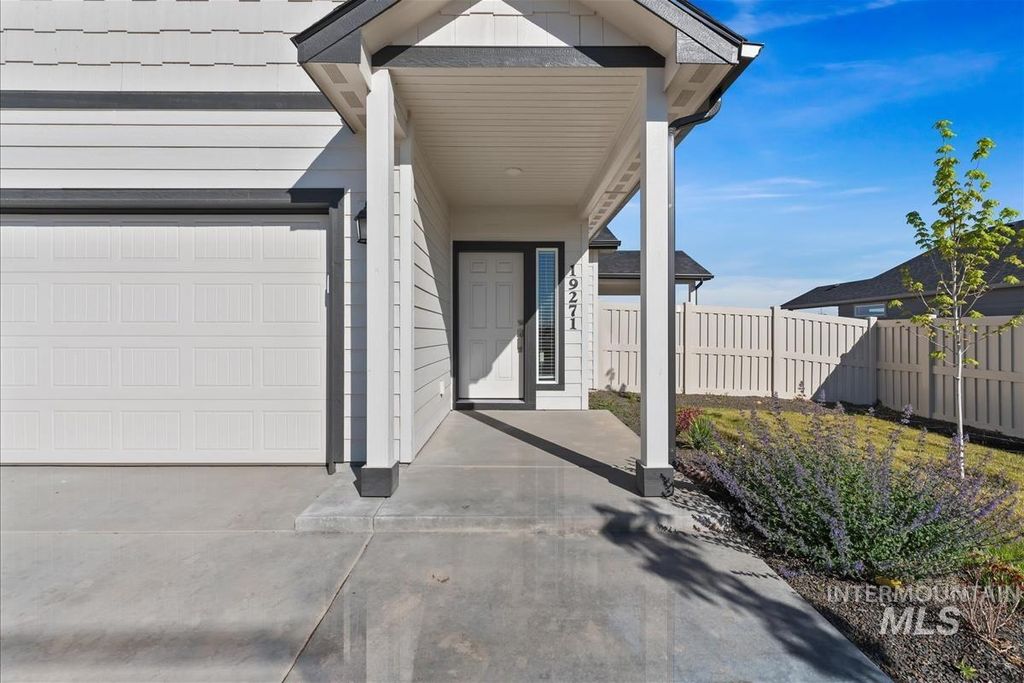 Photo of 19271 Osane Way, Caldwell, ID 83605 (MLS # 98985511)