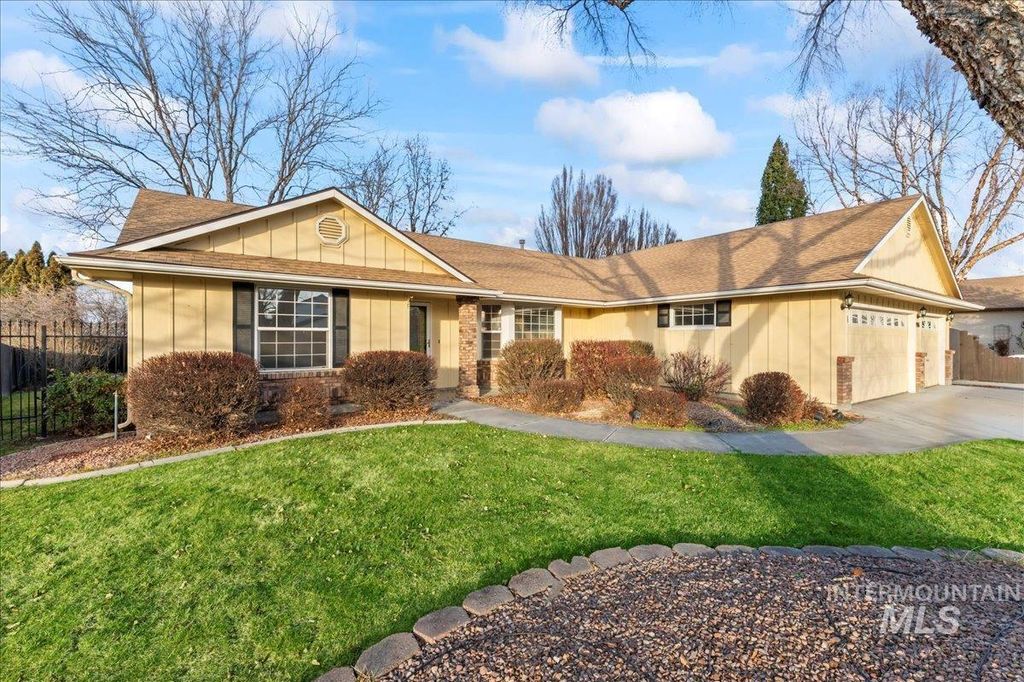 Photo of 1986 E Easy Jet St, Meridian, ID 83642 (MLS # 98971500)