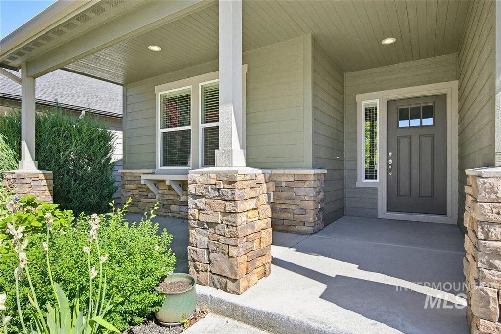 Photo of 12460 W Azure St, Boise, ID 83713 (MLS # 98986713)