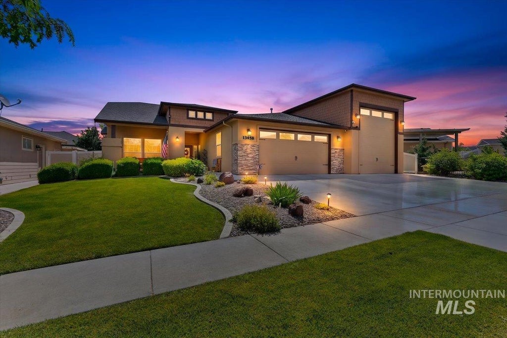 Photo of 13458 S Stockbridge Way, Nampa, ID 83686 (MLS # 98992845)