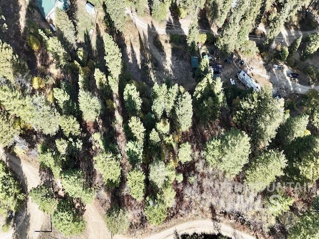 Aerial view of property and surrounding area