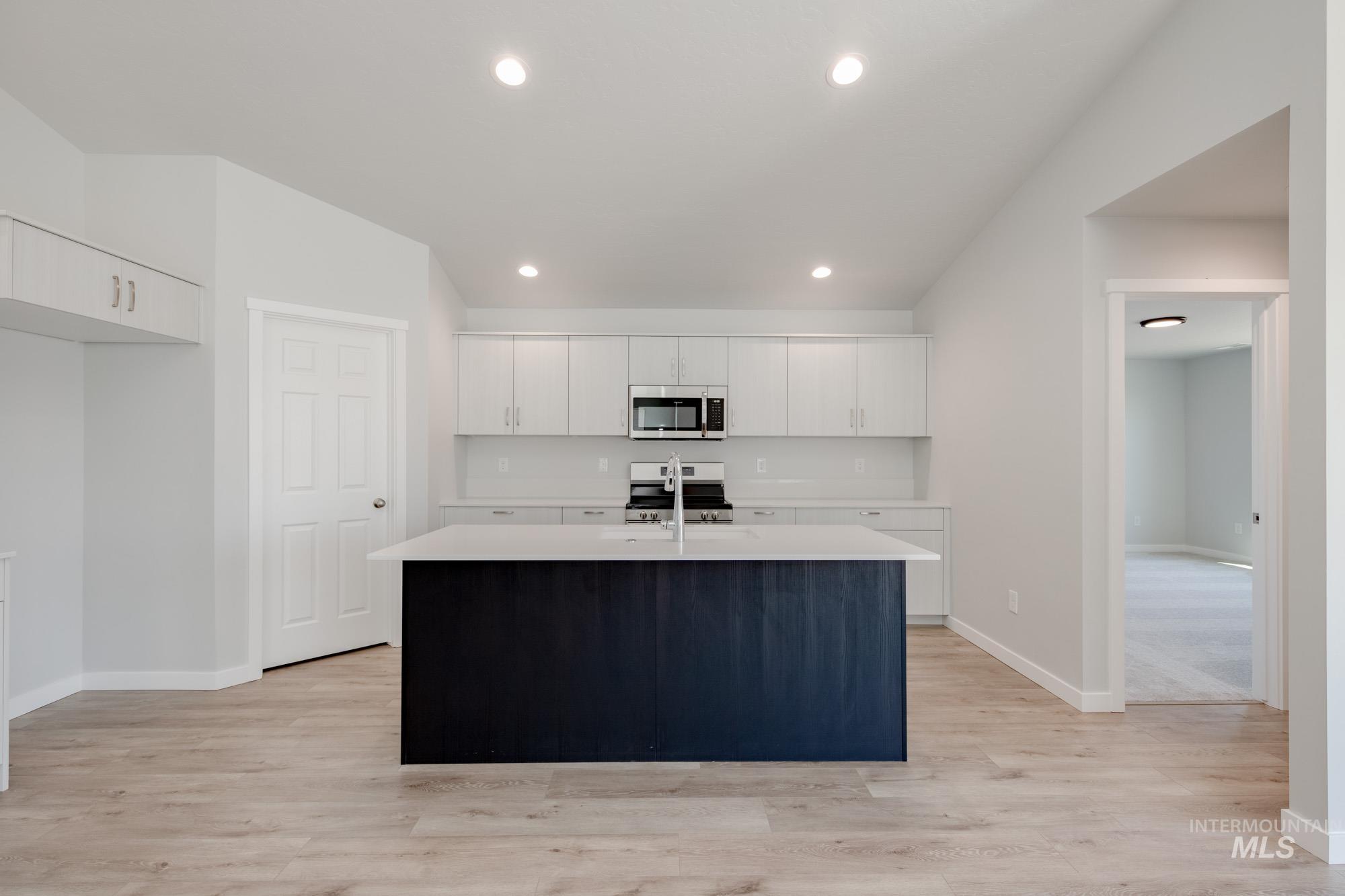 2999 E Boulder Basin Dr