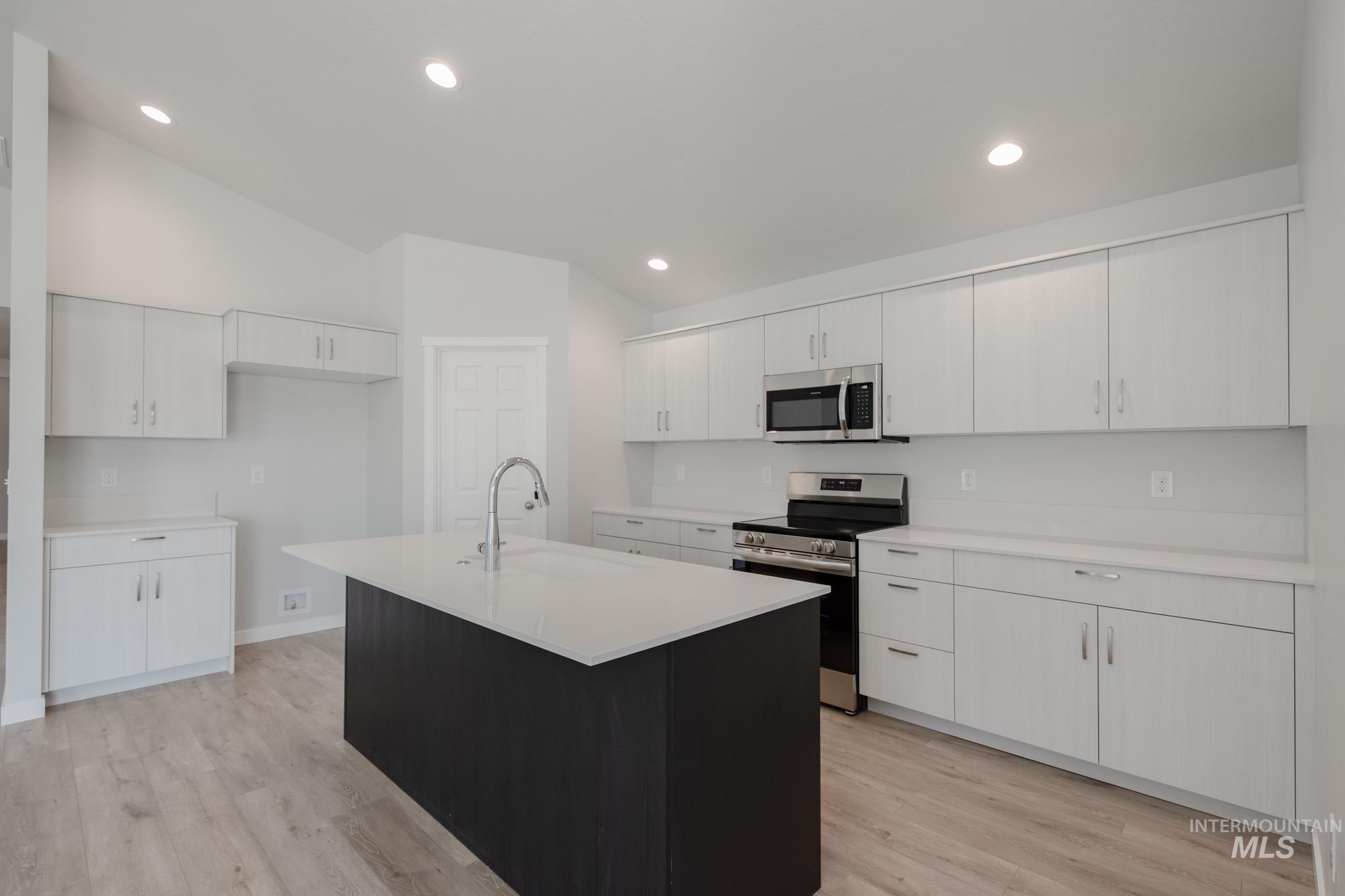 2999 E Boulder Basin Dr
