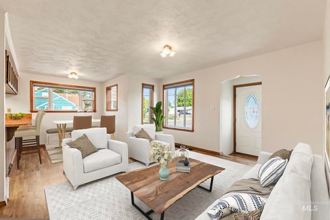 247 Elmore Ave Nampa ID 83651