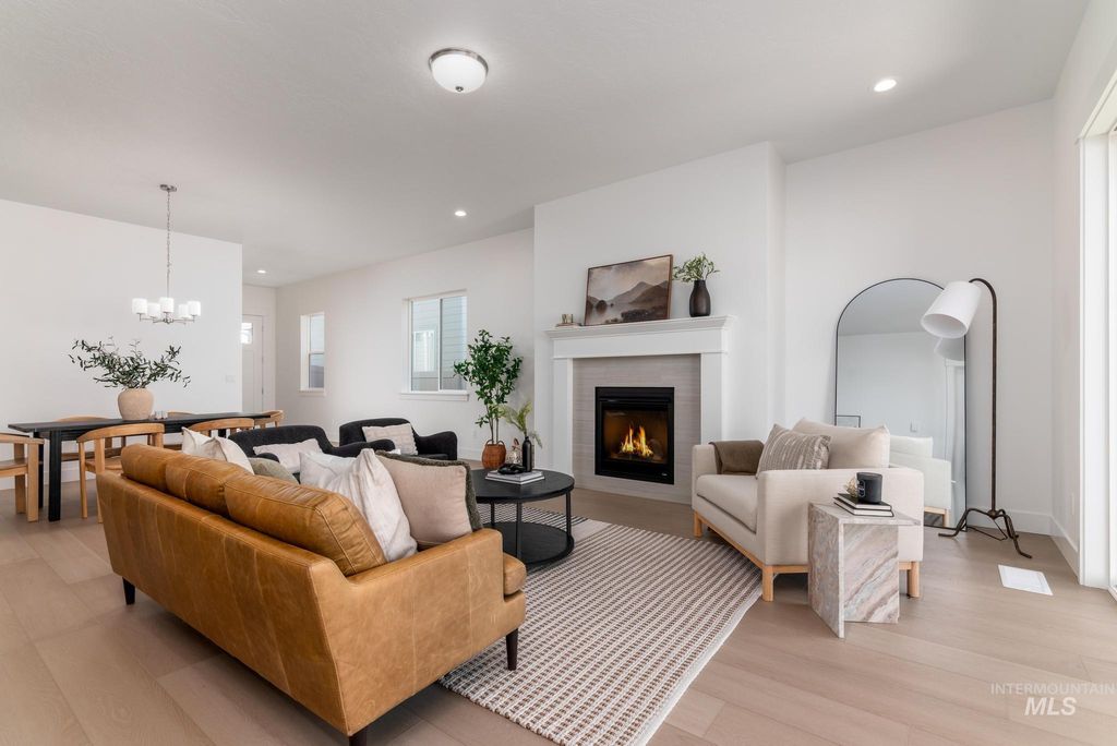 Photo of 8519 W Chamblee St, Star, ID 83669 (MLS # 98978956)