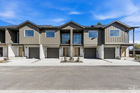 522 Diamond Ln. Emmett ID 83617