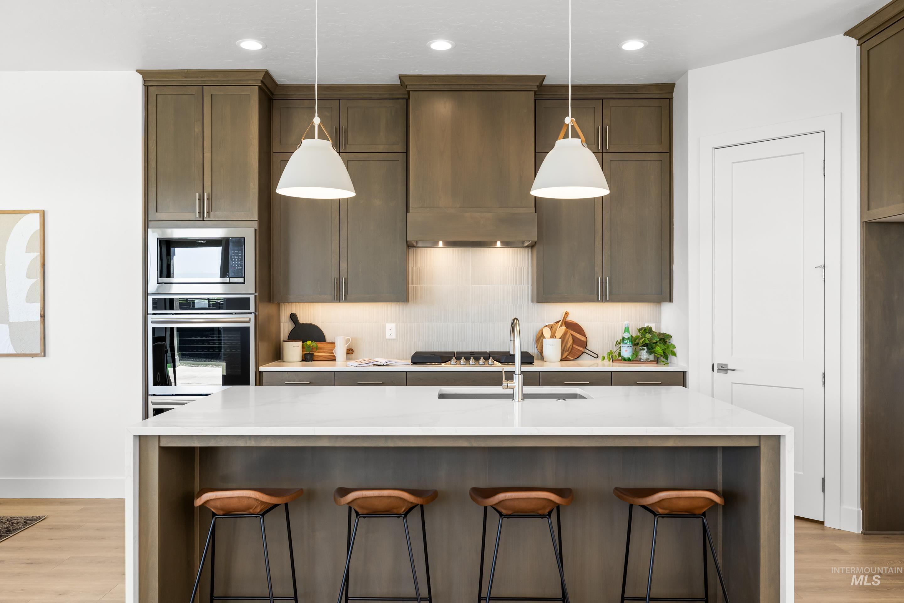 7649 W Whisper Ridge Dr