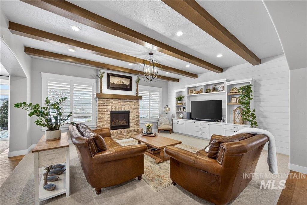 Photo of 15111 Pinehurst Way, Caldwell, ID 83607 (MLS # 98975283)