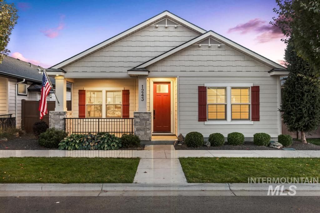 Photo of 1243 E Prairiefire St, Meridian, ID 83646 (MLS # 98970054)