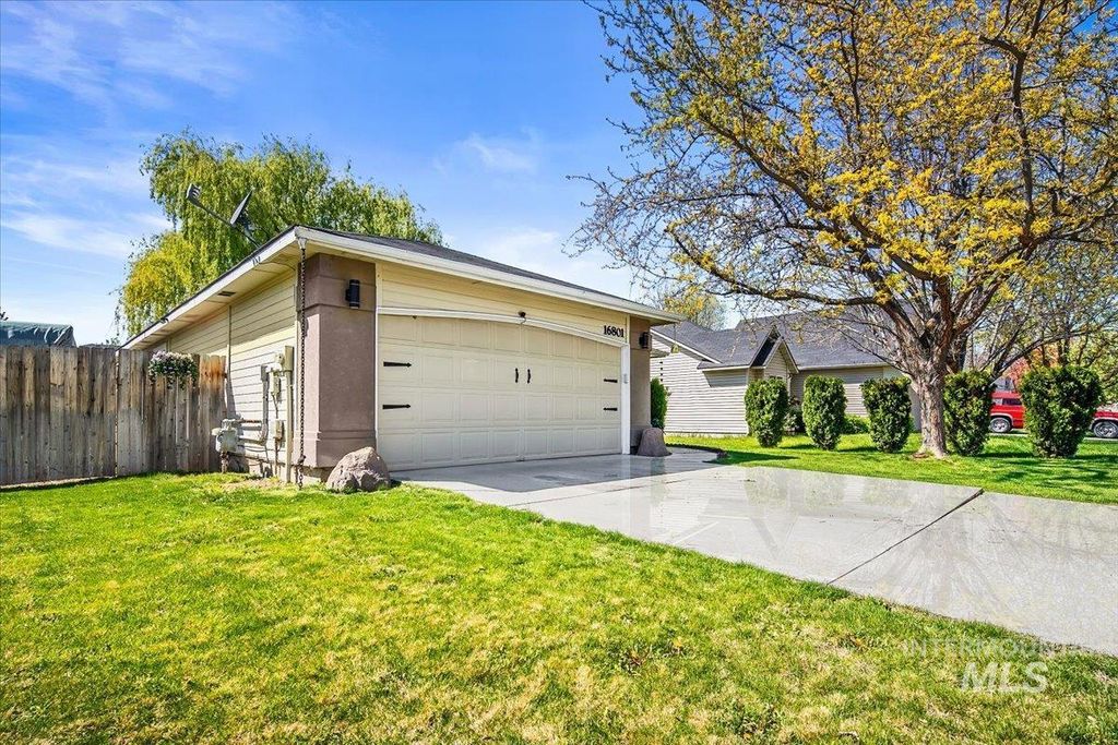 Photo of 16801 N Portsmouth Lane, Nampa, ID 83687 (MLS # 98982080)
