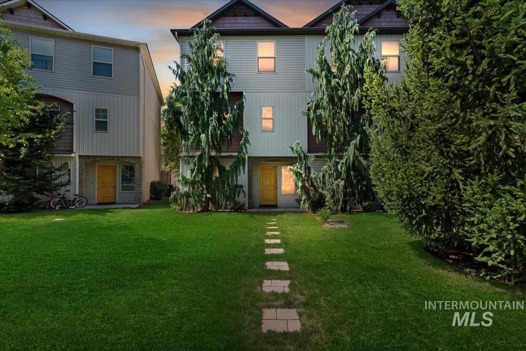 Photo of 8842 W Pine Valley Lane, Boise, ID 83709 (MLS # 98994441)