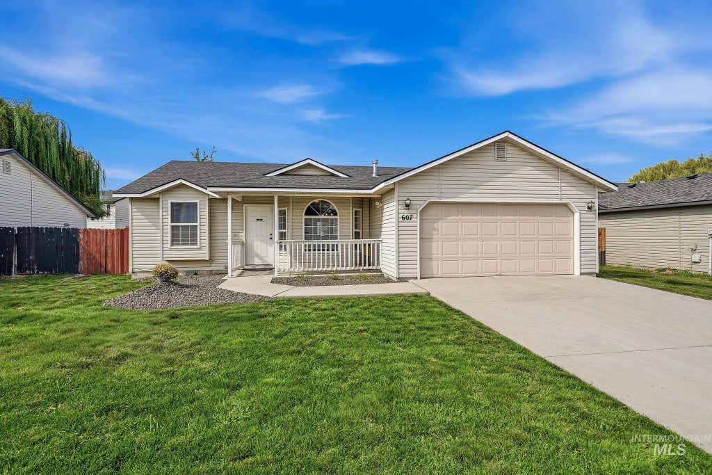 Photo of 607 Laster St, Caldwell, ID 83607 (MLS # 98997429)