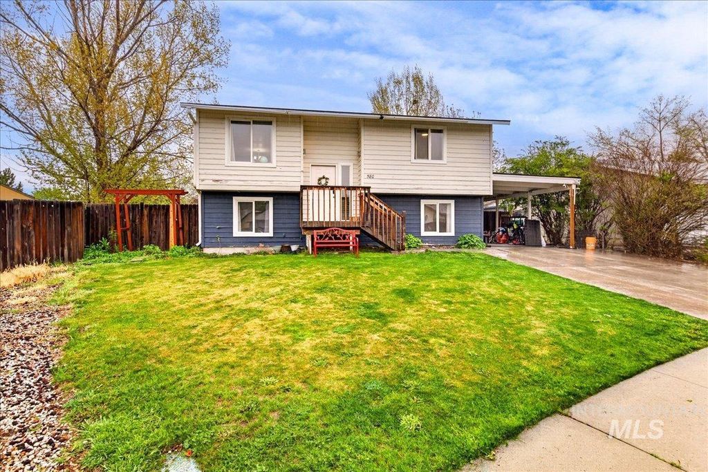 Photo of 580 Easy St, Kuna, ID 83634 (MLS # 98982151)