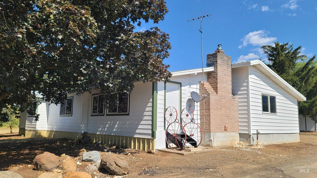 Photo of 2122 Hwy 95, Council, ID 83612 (MLS # 98969527)