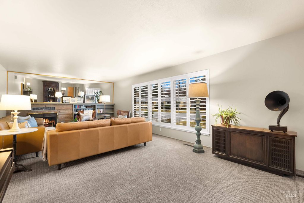 Photo of 3504 W Grover Ct, Boise, ID 83705 (MLS # 98976077)