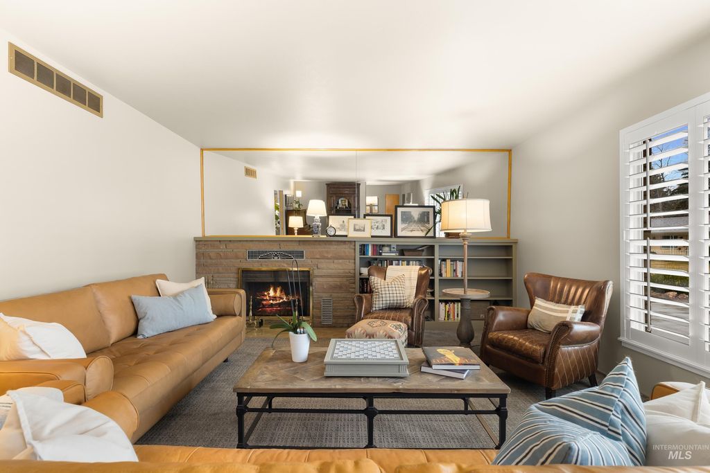 Photo of 3504 W Grover Ct, Boise, ID 83705 (MLS # 98976077)