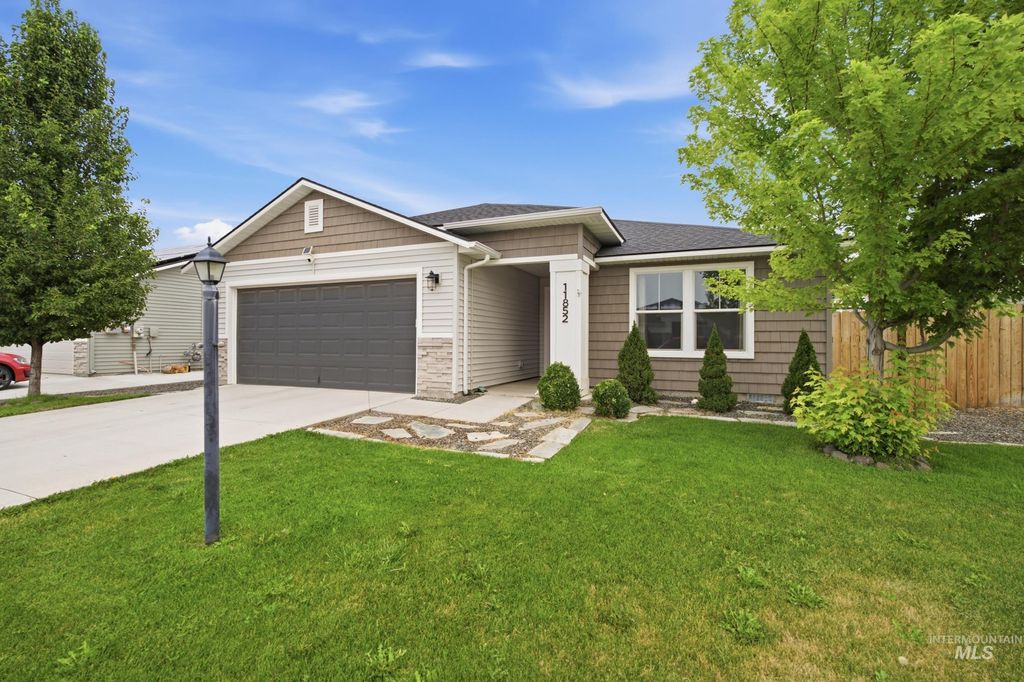 Photo of 11852 Wilmington St, Caldwell, ID 83605 (MLS # 98995107)