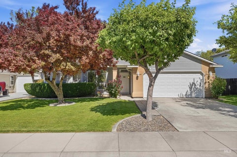 Photo of 16826 NE Yorkshire Ln, Nampa, ID 83687 (MLS # 98990261)