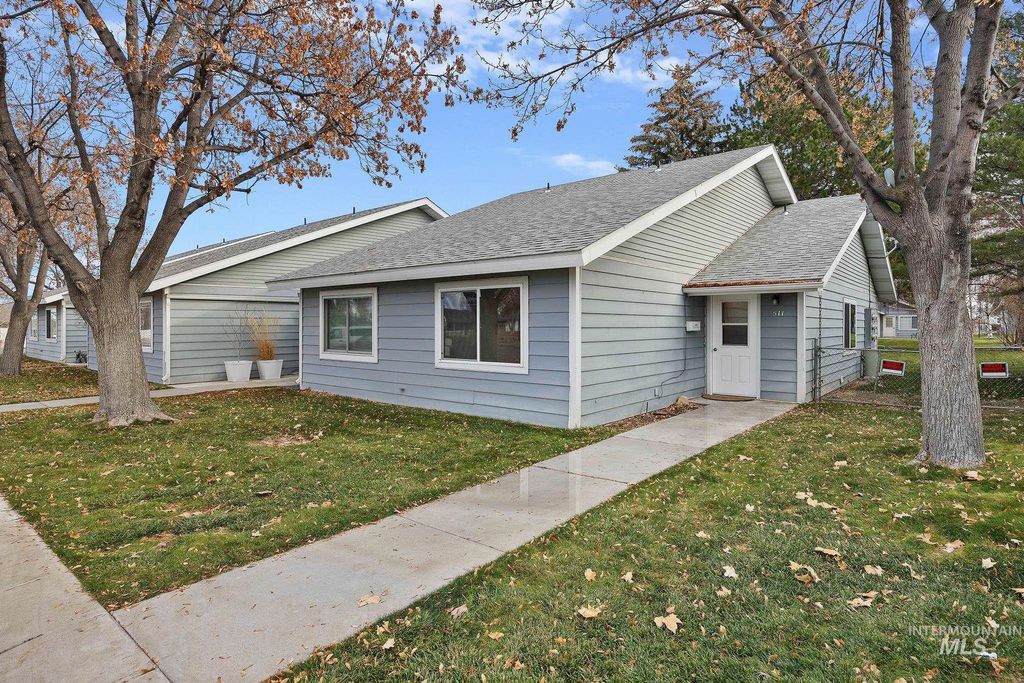 Photo of 511 Union Ave, Filer, ID 83328 (MLS # 98968647)
