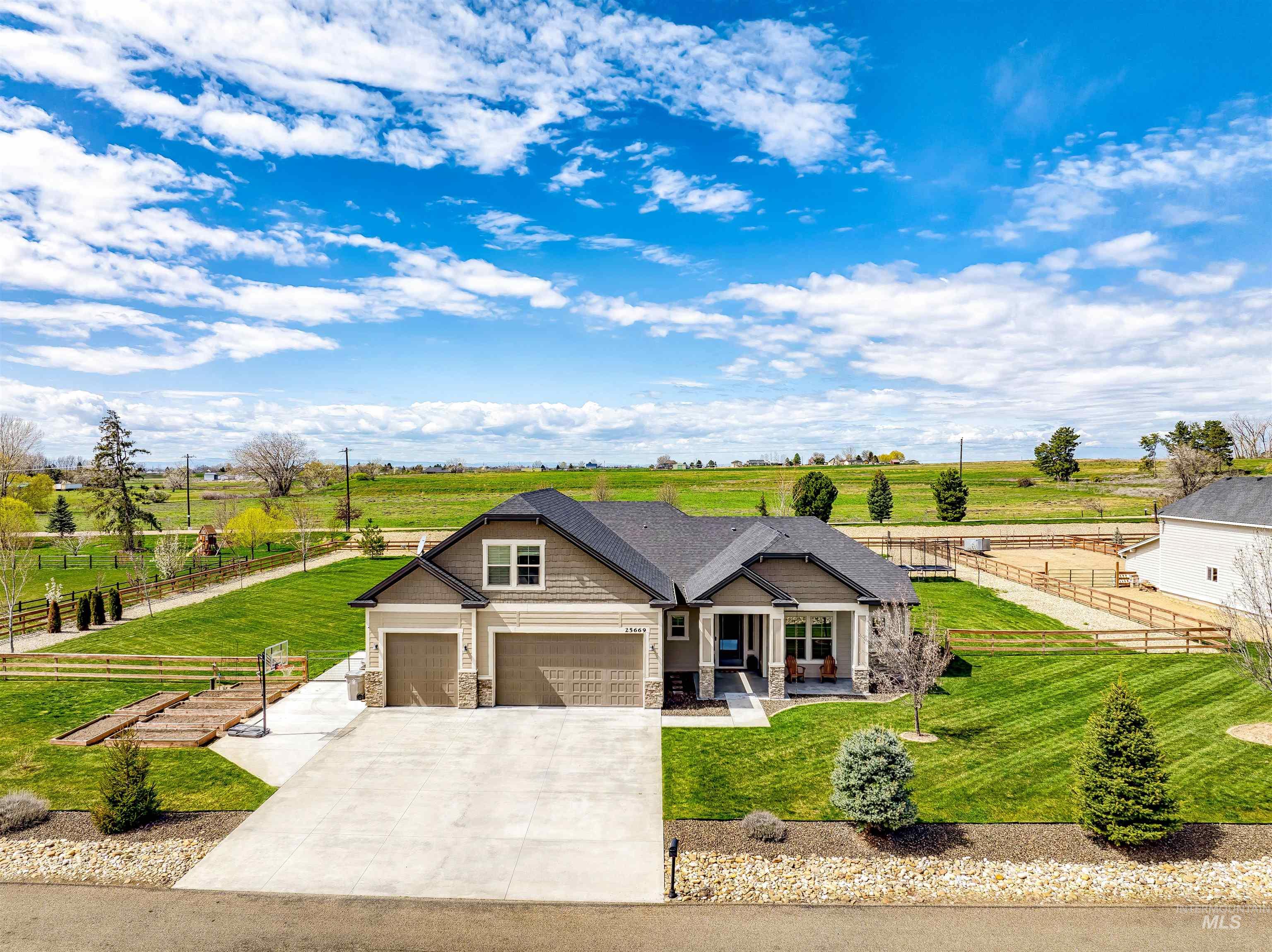 25669 Dapple Pl, Middleton, Idaho image 3