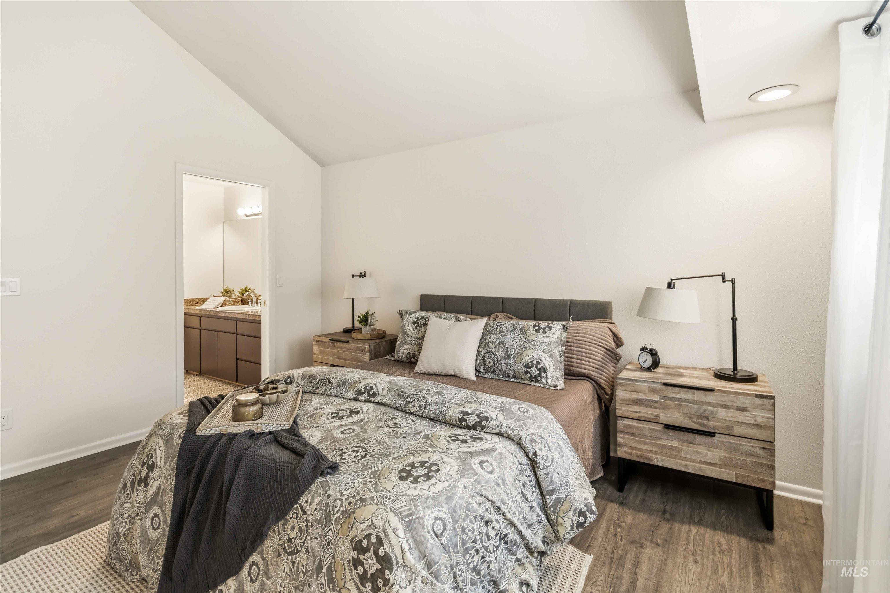 Vaulted ceiling with recessed lighting