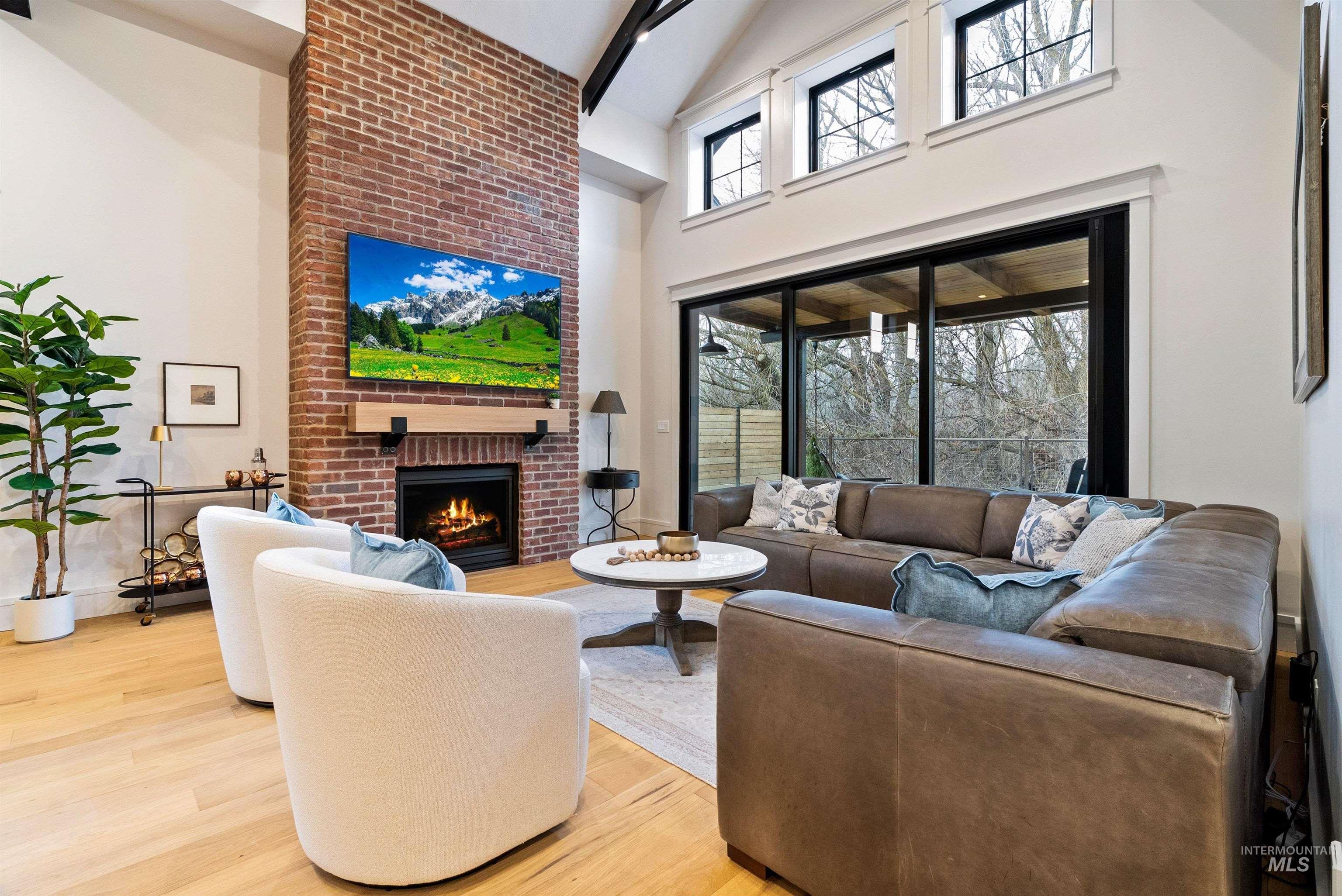 241 S Steel Farm Ave