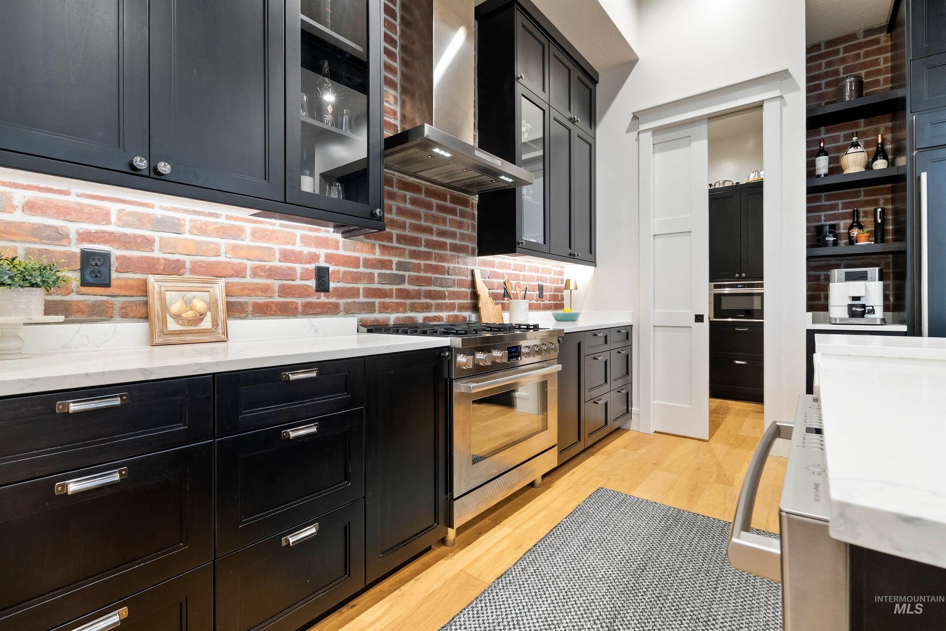 241 S Steel Farm Ave