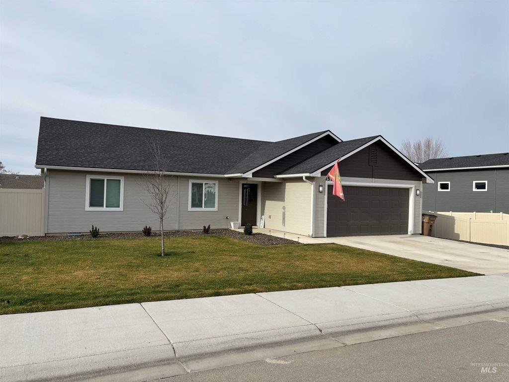 Photo of 1571 Regency Way, Emmett, ID 83617 (MLS # 98971395)
