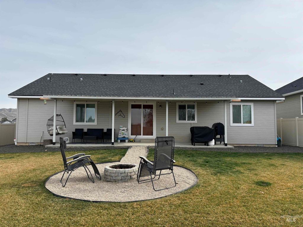 Photo of 1571 Regency Way, Emmett, ID 83617 (MLS # 98971395)