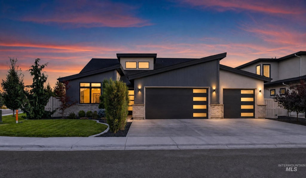 Photo of 4083 E Awbrey St, Meridian, ID 83642 (MLS # 99001134)