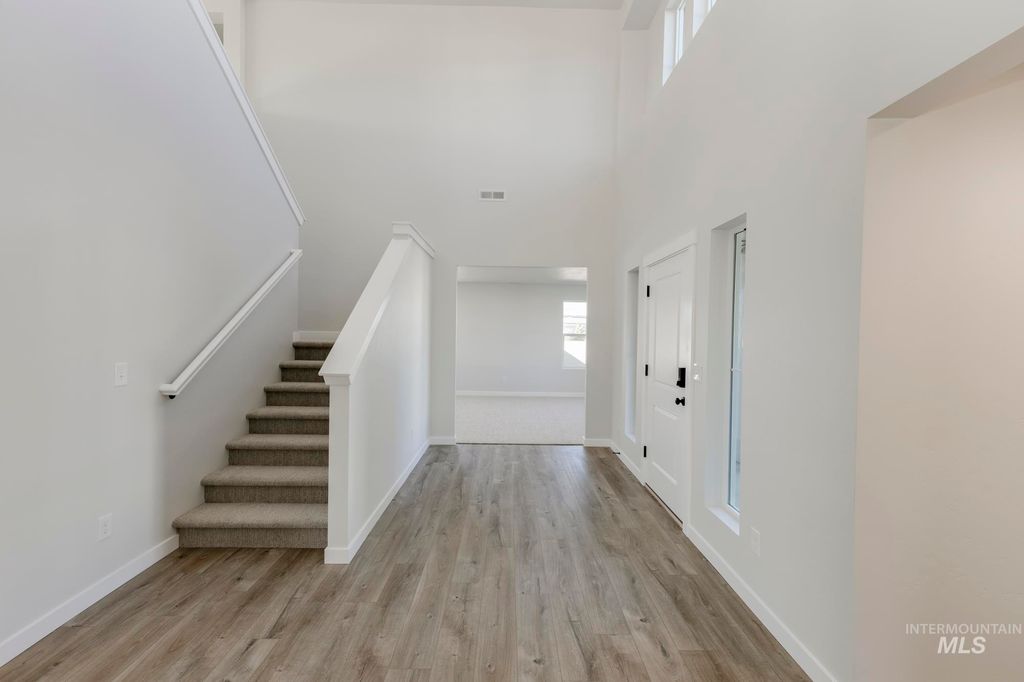 Photo of 5487 W Yarnell St, Eagle, ID 83616 (MLS # 98968343)