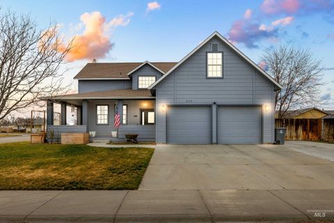 Photo of 2153 NE Onati, Mountain Home, ID 83647 (MLS # 98978630)